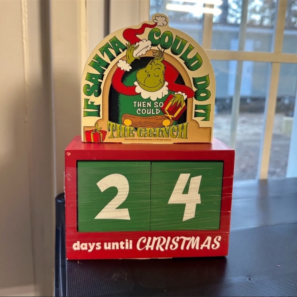 NWT Grinch Countdown